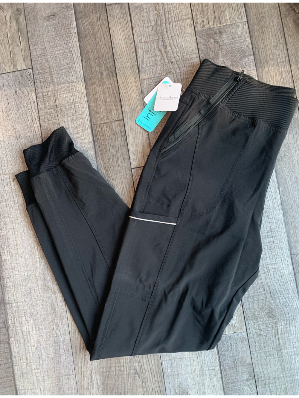 Nwt Cherokee Infinity womens scrub Joggers with Reflective Trim